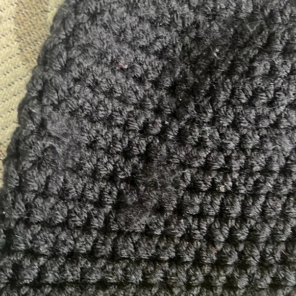 Batman hand knit crocheted winter beanie hat, 3-5 yrs - Picture 11 of 11